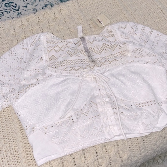 Free People white crochet crop top new with tags size small - Picture 3 of 5